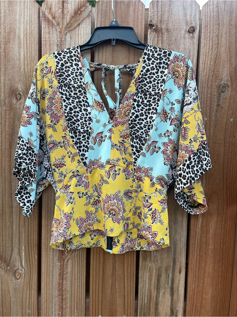 New York & Co Floral & Leopard Print Peasant Top in Yellow size medium NWT
